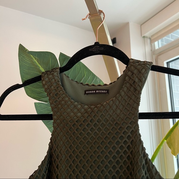 Donna Mizani Mesh Green Dress - Picture 3 of 4